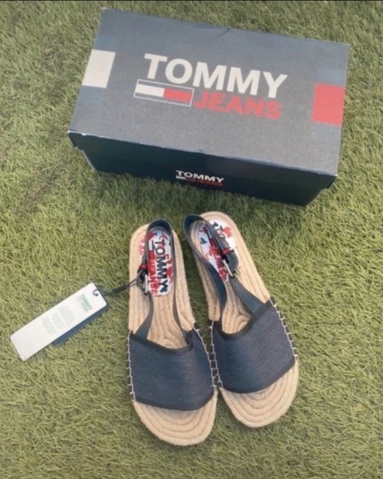 Sandálias Tommy Hilfiger - Novas com etiqueta