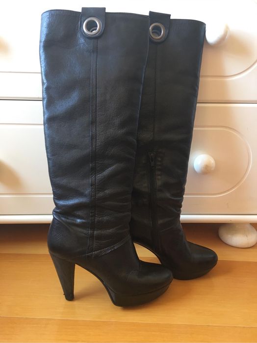 Botas Prof pretas de pele