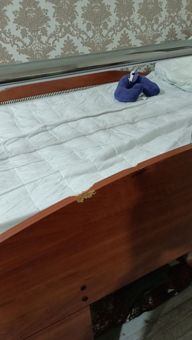 Дитяче ліжко з матрацем