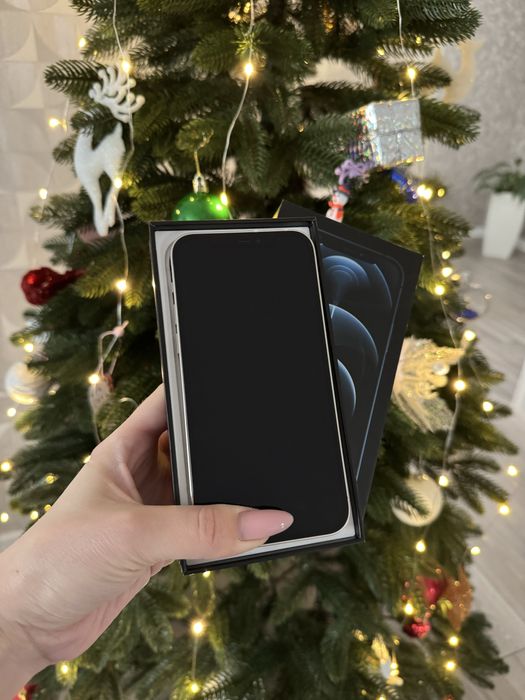 Телефон Iphone 12 pro білий