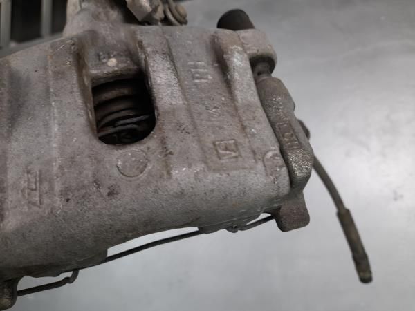 Pinça travão / maxila de travão trás direita MAZDA 3 (BK)