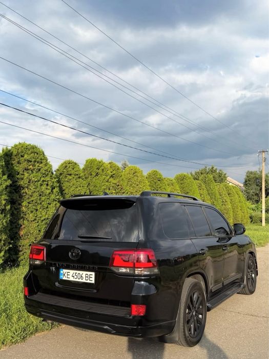 Toyota Land Cruiser 200