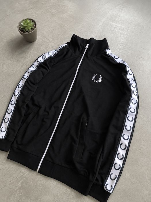 FRED PERRY Олімпійка на замку чорна, кофта Фрід Перрі хс с м л хл