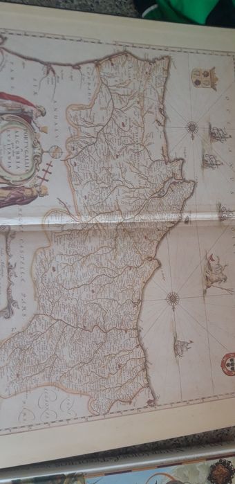 Set of 2 Atlas Books64752102059905122