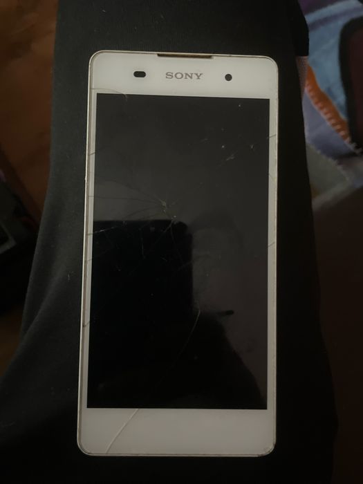 Sony Xperia E5 uszkodzony