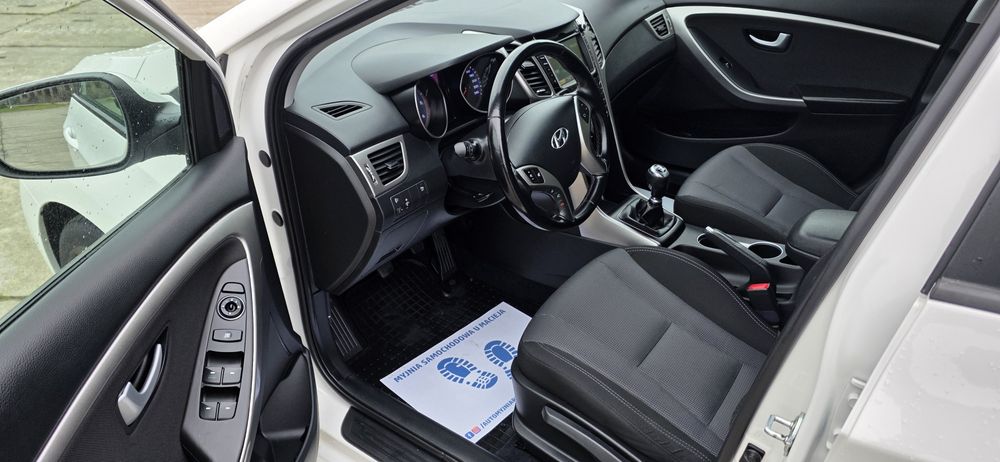 Hyundai i30 i30cw 1.6 CRDi