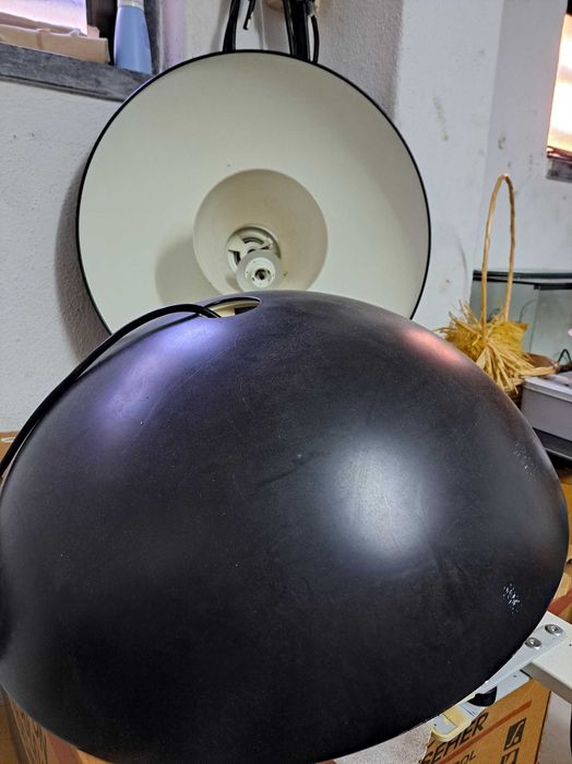 Candeeiros  em bom estado