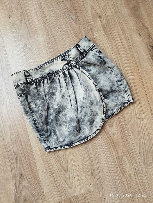 szara spódniczka jeansowa kopertowa mini xs y2k przecierana niski stan