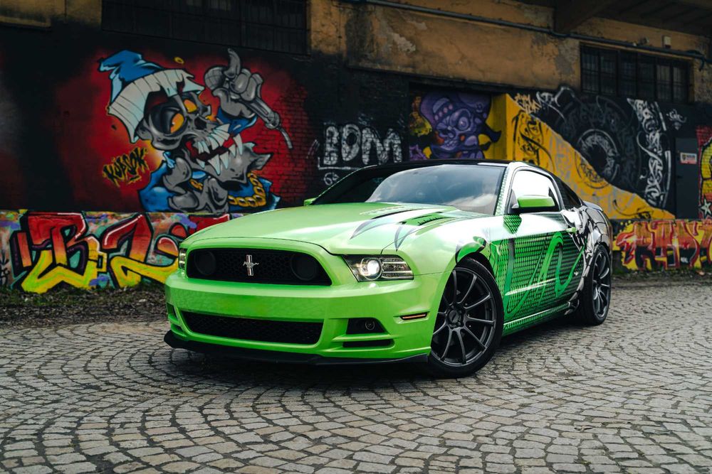 Wynajem samochodu Ford Mustang GT 5.0 V8 5gen - wypożyczalnia samochodów