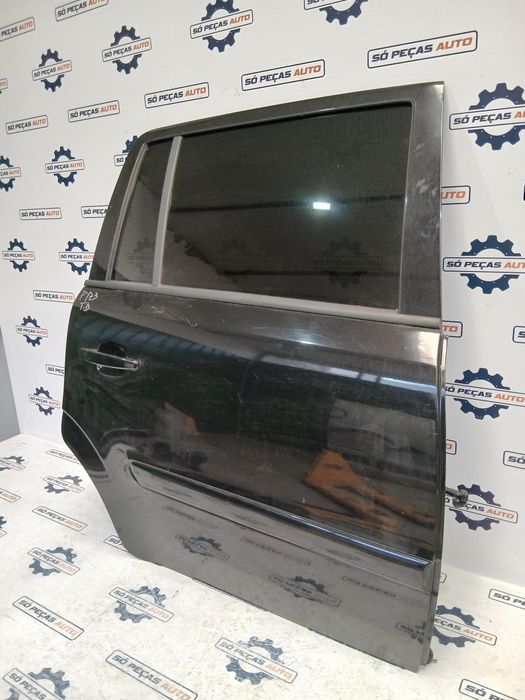 PORTA TRASEIRA DIREITA PRETA OPEL ZAFIRA B 1.9CDTI ANO: 2008