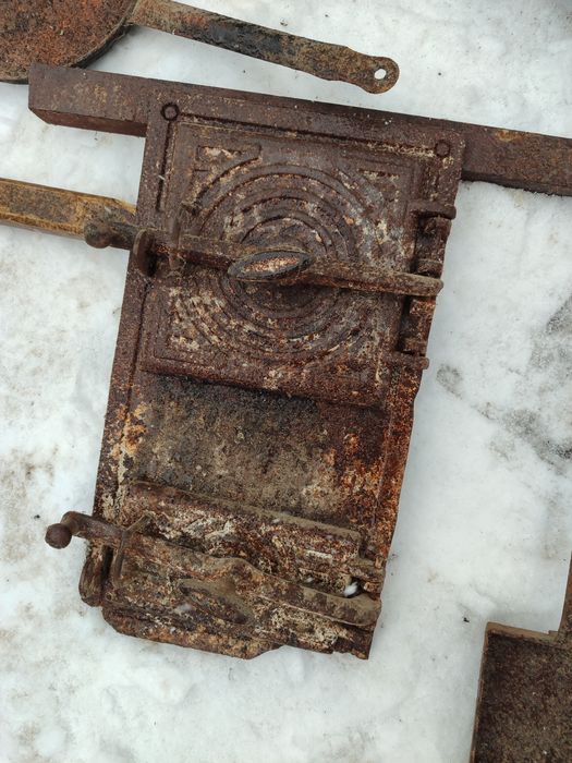 Старі чавунні вироби,топковв дверцята