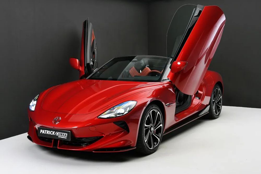 MG Cyberster 77 kWh GT