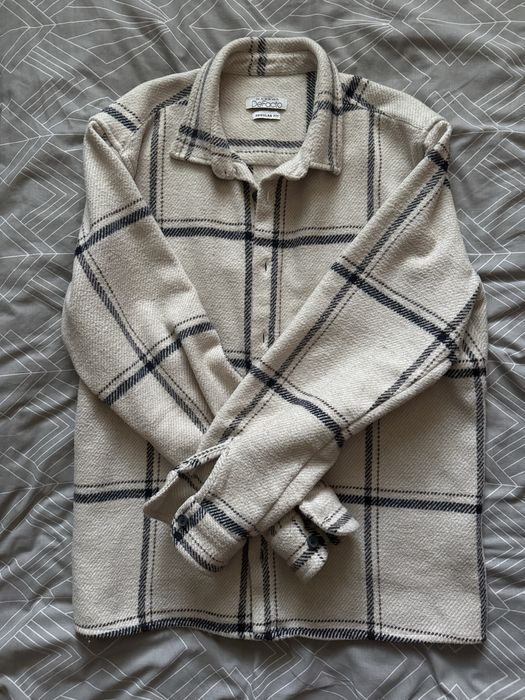 Рубашка размер L, теплая в клетку идеальное состояние
