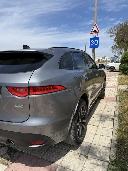 Jaguar F PACE 2.0 i4D 240cv