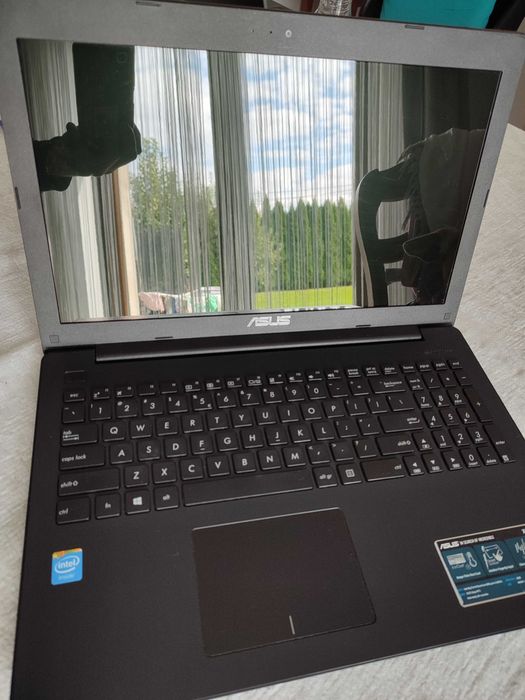 Laptop Asus X553M