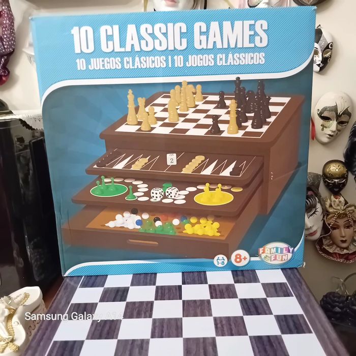Tabuleiro  de jogos  10
