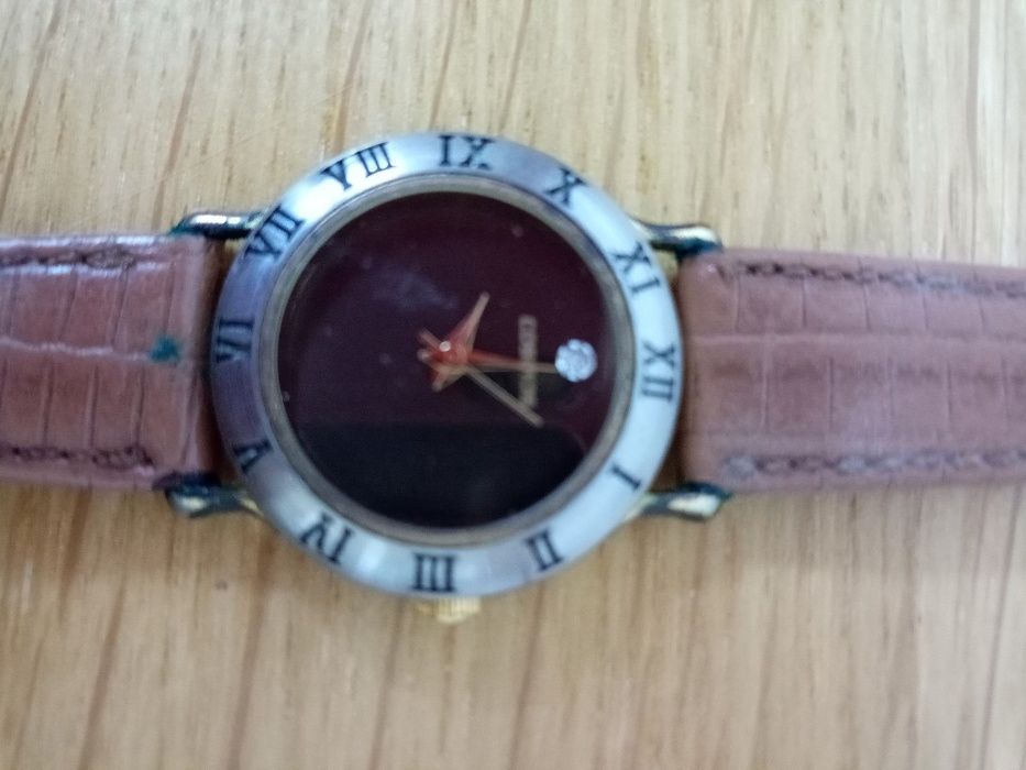 Relógio antigo da marca Cosmos