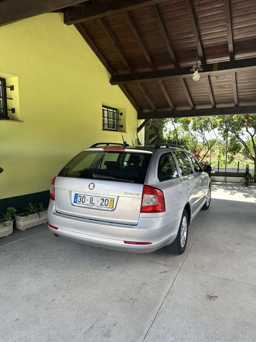 Skoda  Octavia  1.6 TDI 110cv - Nacional