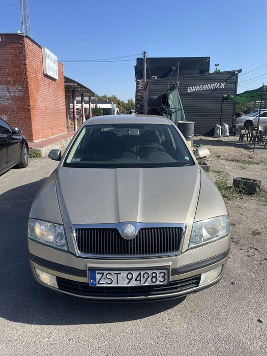 продам машину 2500.