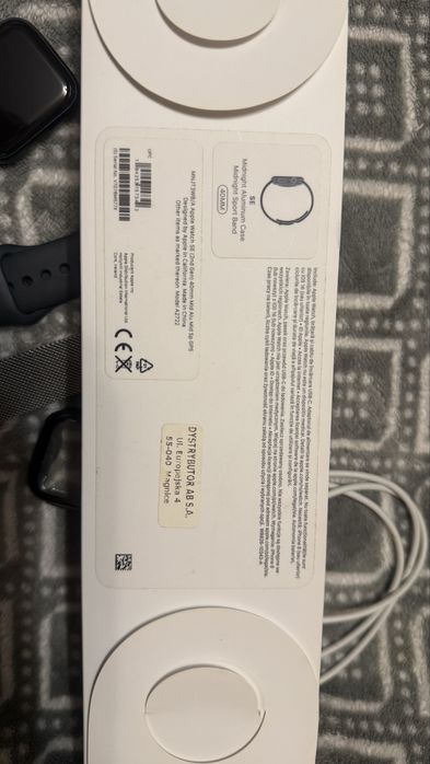 Смарт-годинник Apple Watch SE 40MM у бездоганному стані.