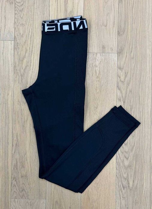 Under Armour чорні легінси, розмір S