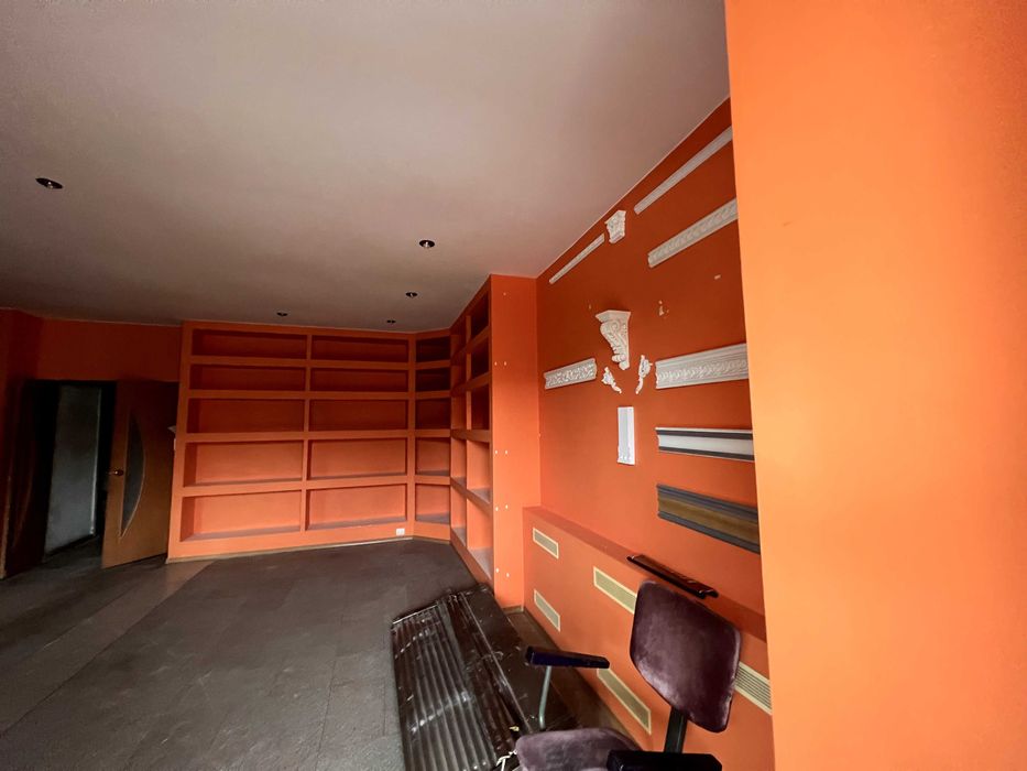 Продам комерційне приміщення в Острозі