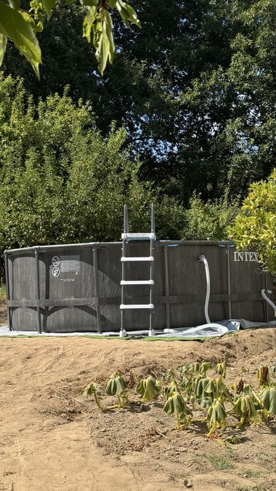 Piscina Intex nova