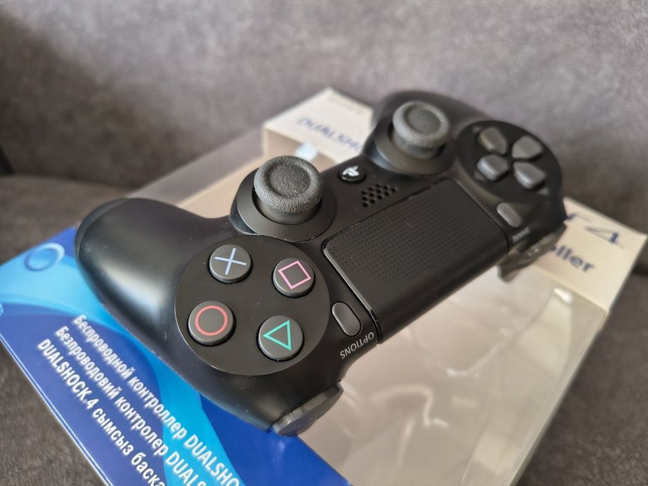 Джойтик  Dualshock 4(Jet Black)