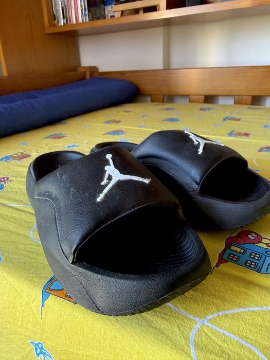 Tenis e sandalias