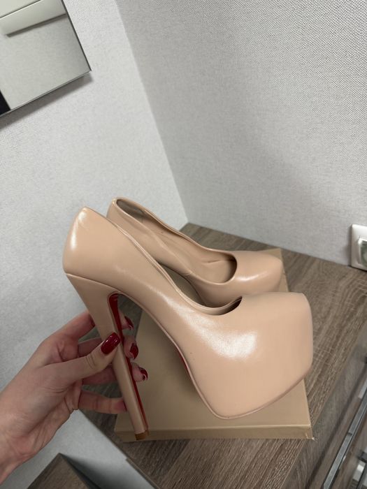 Каблуки bomond  (24 см)