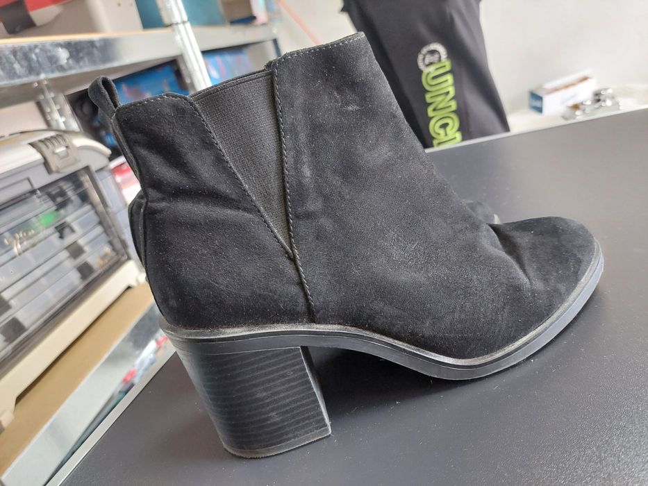Botki Stradivarius czarne r 40