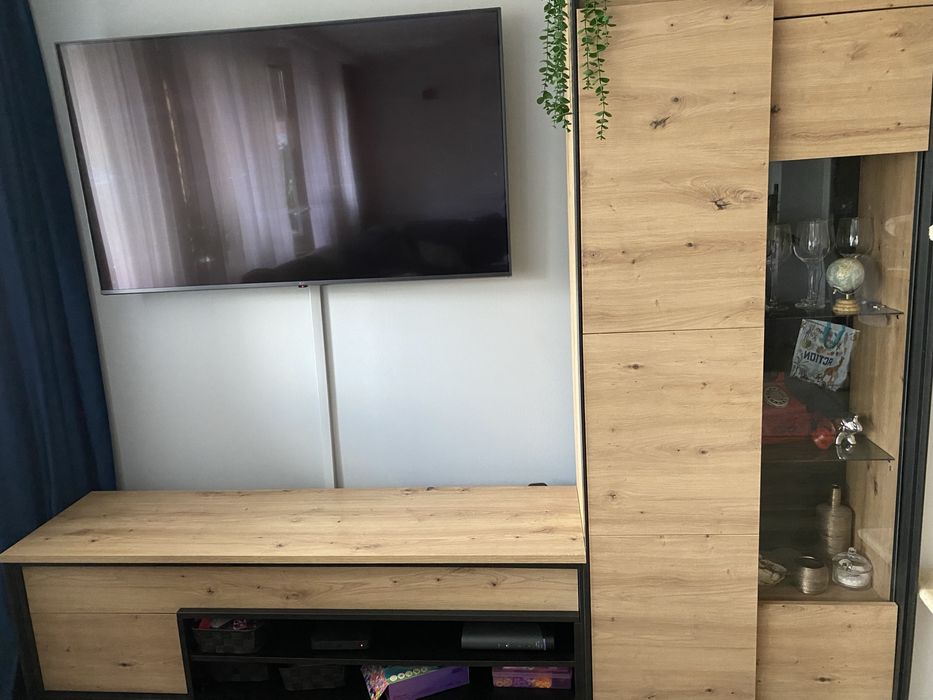 Witryna i szafka RTV Quant