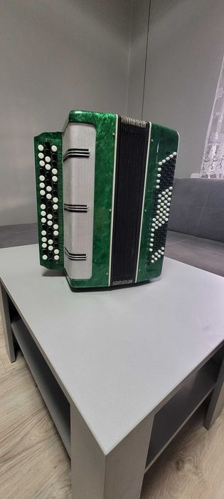 Bajan / akordeon przyciskowy