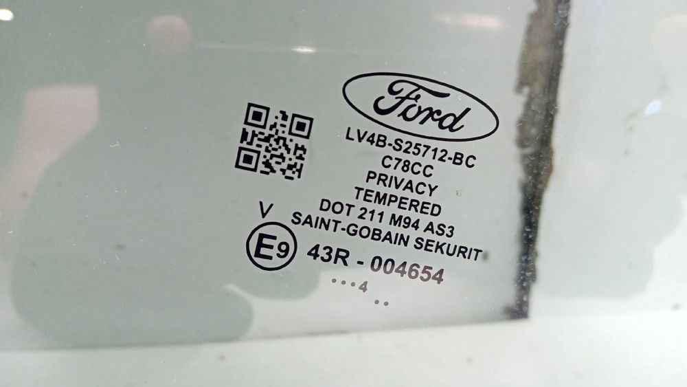 Vidro porta trás direito FORD Kuga III (DFK)