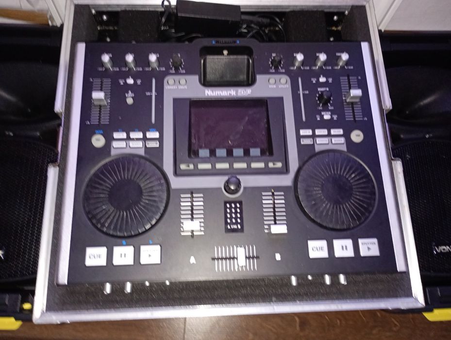 Konsola dla dj'a ,  Numark iDJ 2 w cesie