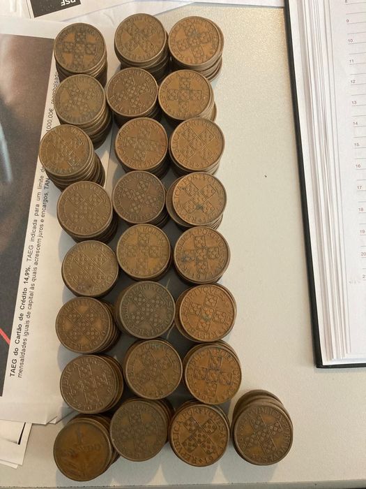 250 Moedas de 1 escudo