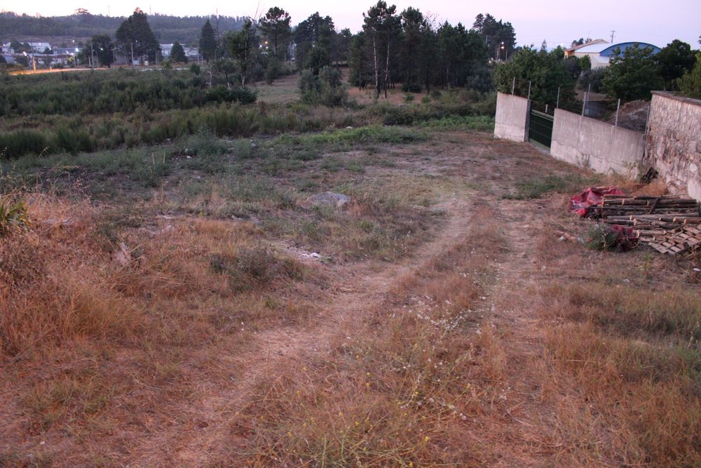 Lote 1220 m² Almeidinha – para construção, perto do centro de Mangualde