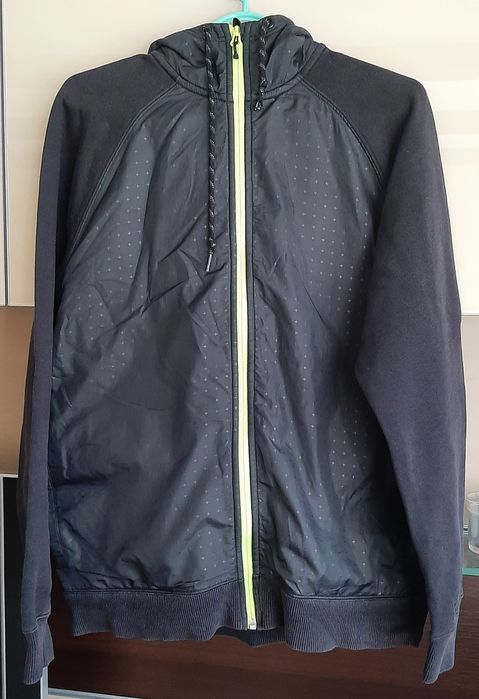 Kurteczka Nike r.M