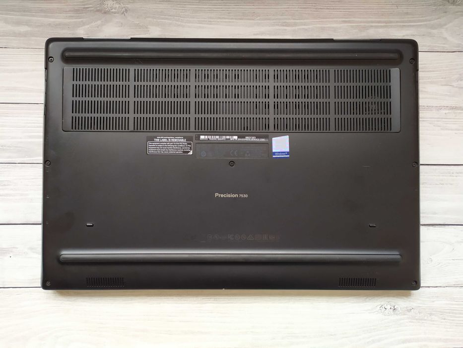 Dell Precision 7530 15" FHD IPS i5-8300H/16GB DDR4/256GB SSD NVMe/W11