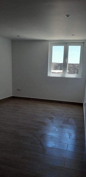 Moradia em Azoia Sesimbra com piscina como nova
