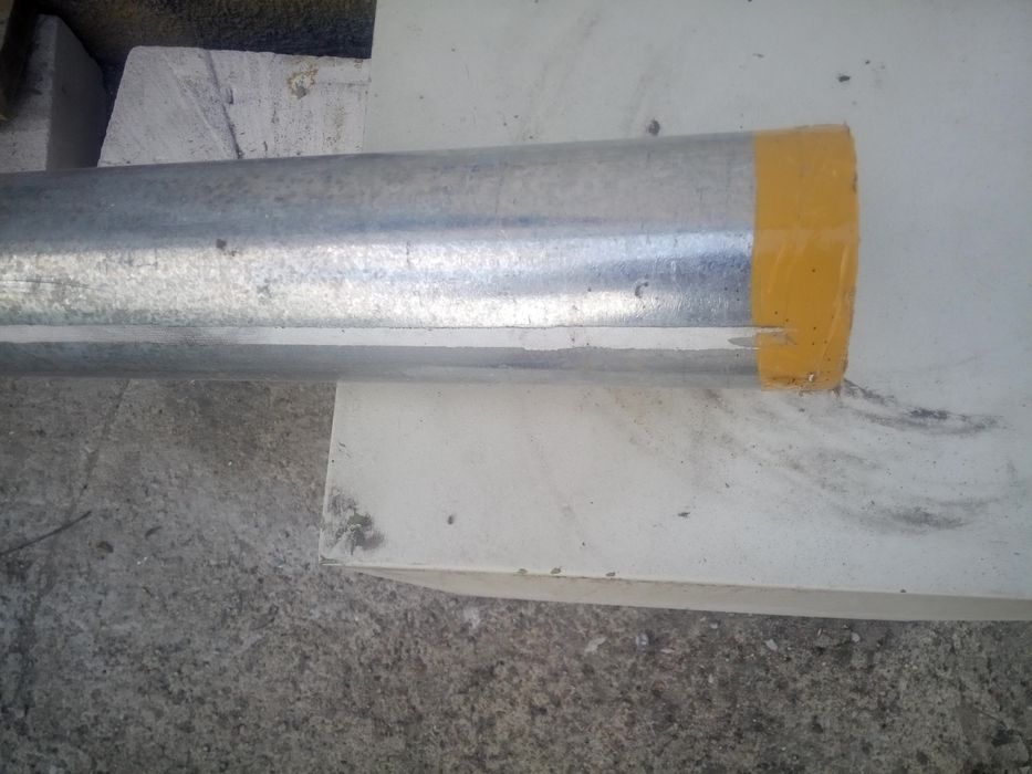 Słupki ogrodzeniowe metalowe