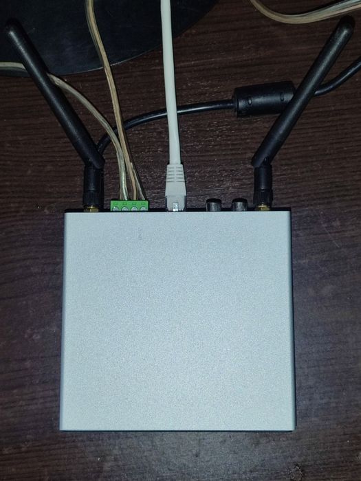 стриминговый проигрыватель + усилитель Arlic + колонки PHILIPS