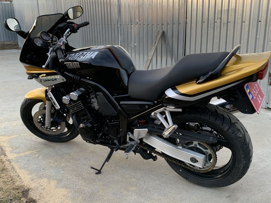 Продам мотоцикл Yamaha Fazer 600