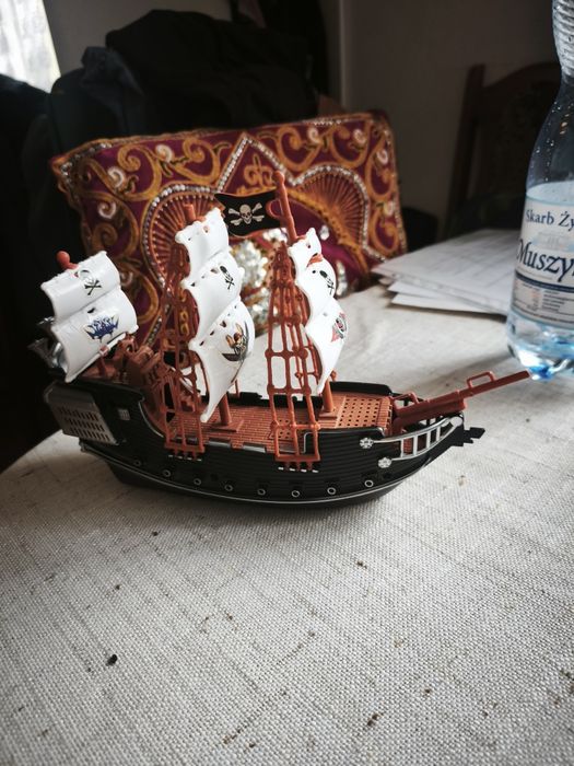 Statek piękna ozdoba do akwarium