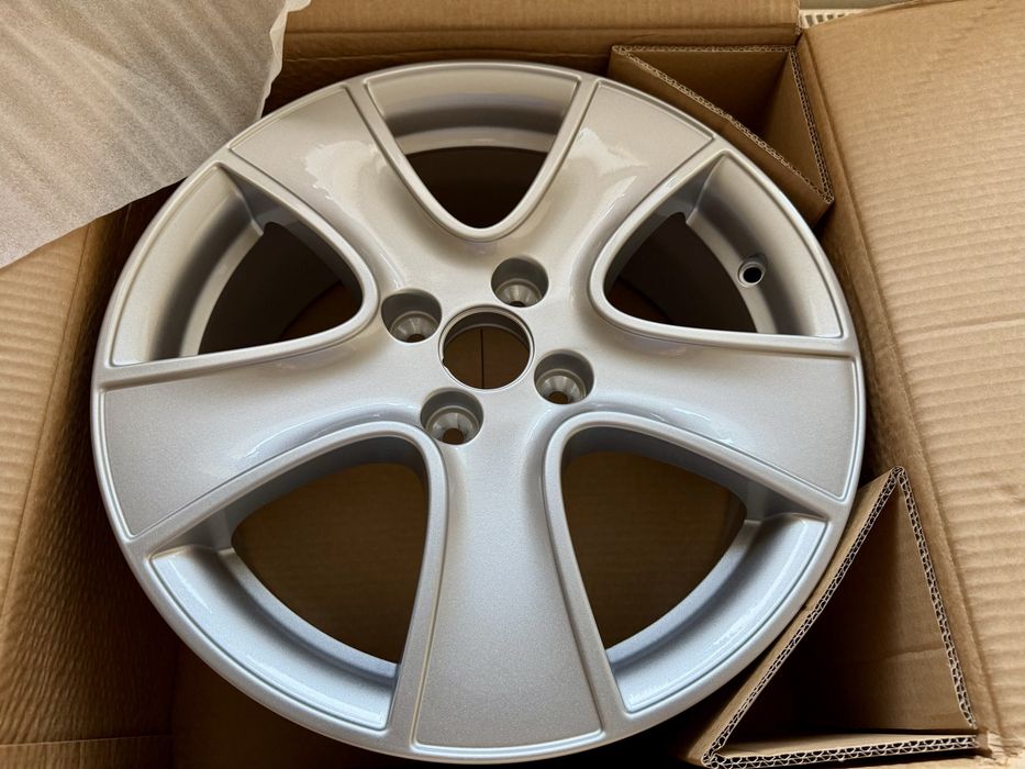 Felgi aluminiowe 16 4x100 Renault Nissan Dacia