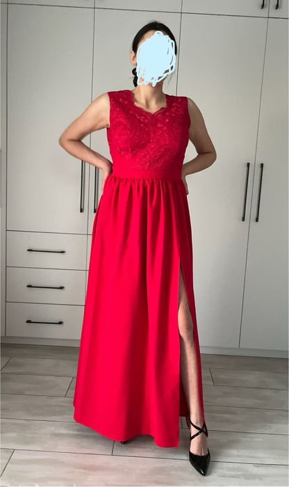 Kobieca, elegancka dluga suknia na studniówkę, połowinki, bal