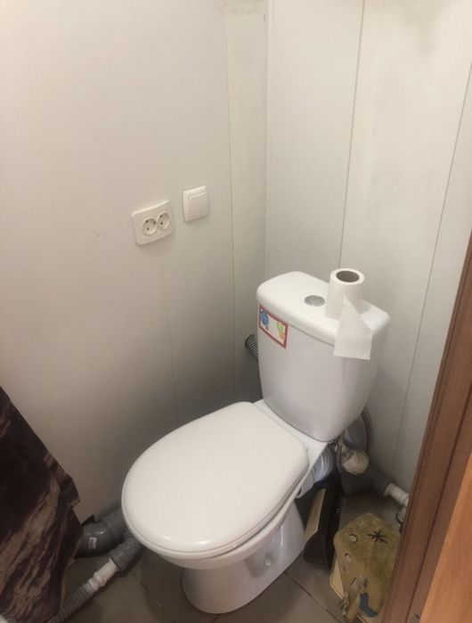 Продам гостинку метро Ботический Сад...