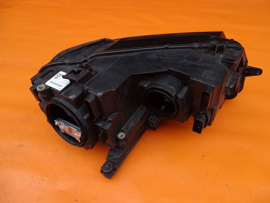 VW Tiguan 5N Lampa Lewy Przód 5NN941005  Europa