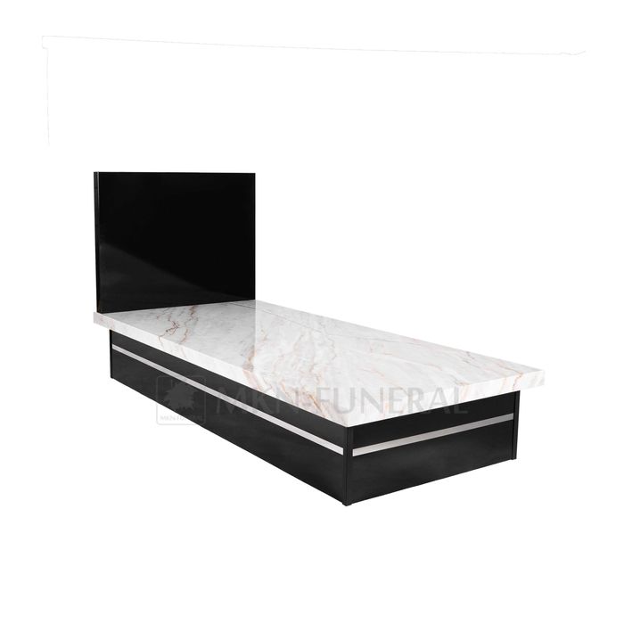 Tani nagrobek kompozytowy kremowy marmur - możliwość montażu