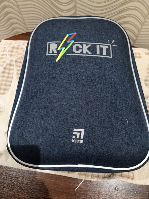 Продам рюкзак KITE для мальчиков